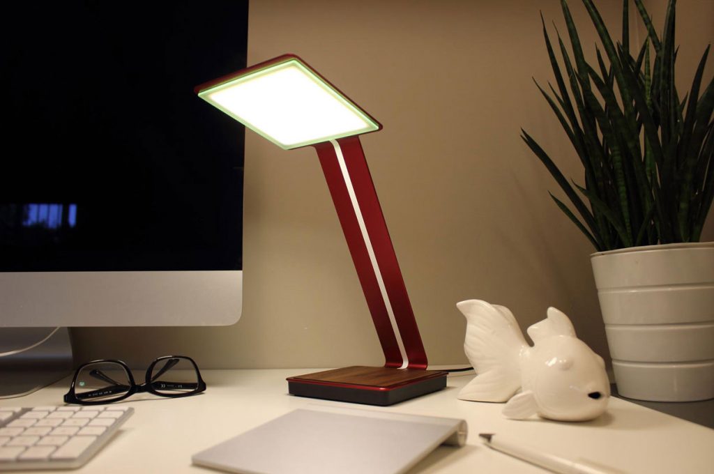 Почему так важно купить настольную лампу для ученика